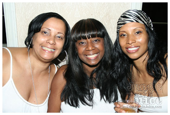 black_and_white_boatride_may23-035