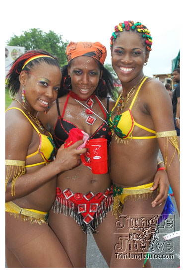 st_lucia_carnival_monday_2009-021