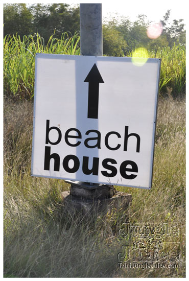 beach_house_carnival_2010_pt1-002