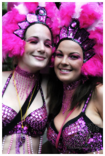 berlin_carnival_fantastic_flamingos_may23-013