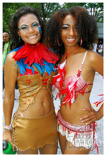 atl_carnival_parade_2011_part1-008