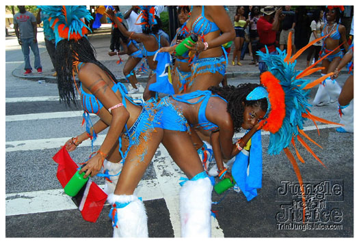 atl_carnival_parade_2011_part1-009