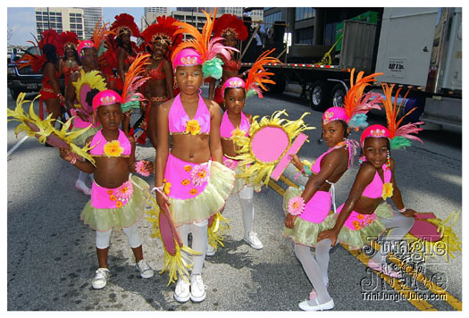 atl_carnival_parade_2011_part1-032