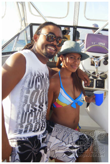 boat_lime_rum_point_cayman_extras_2011-023