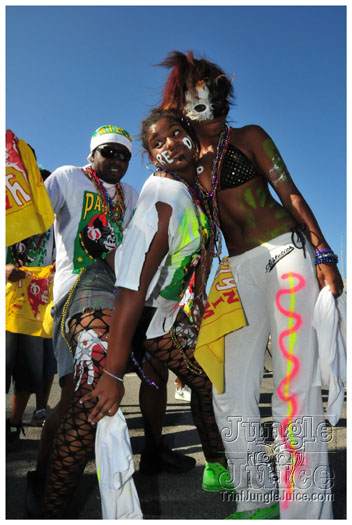 cayman_carnival_2011_part3-047
