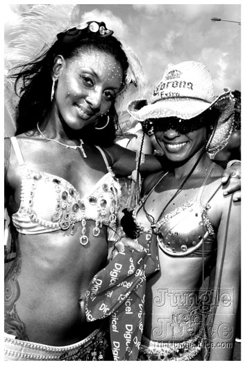 st_lucia_carnival_tuesday_2011_pt1-014