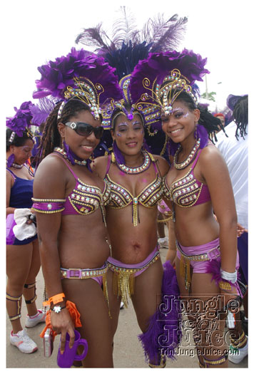 trini_carnival_2011_extras-014