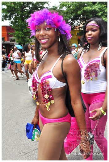 dc_carnival_parade_2011_pt1-012