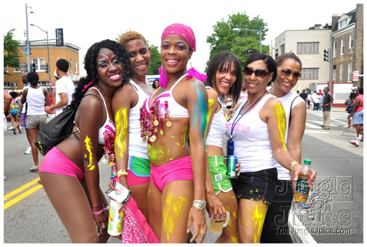 dc_carnival_parade_2011_pt1-020