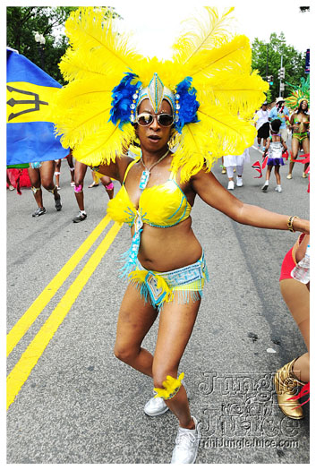 dc_carnival_parade_2011_pt2-026