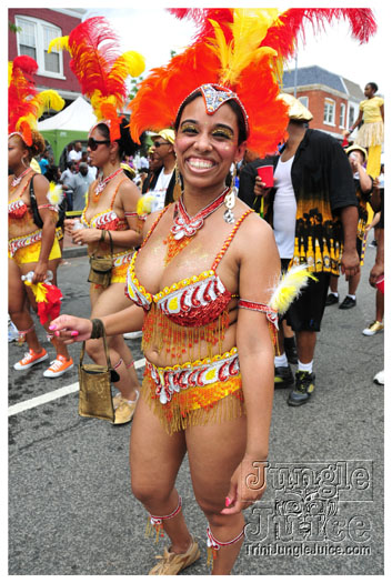 dc_carnival_parade_2011_pt2-037