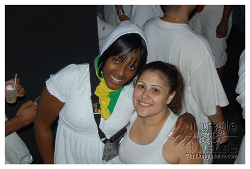 white_out_side_pt2-049