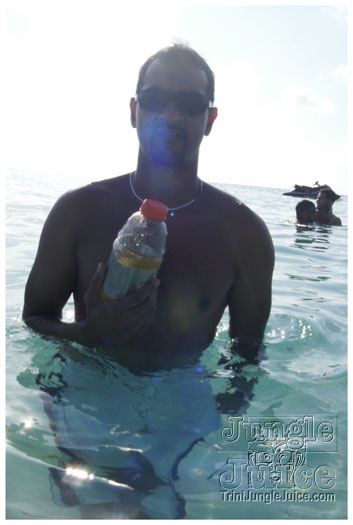 boat_lime_rum_point_cayman_extras_2011-009