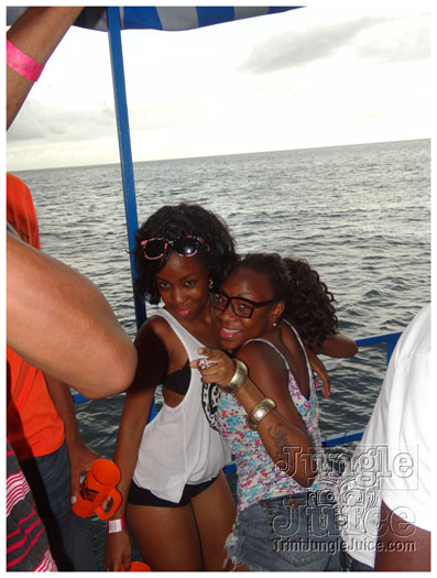 bikini_cruise_party_boat_2011-039