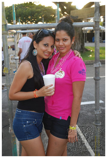 monkey_juice_campus_carnival_2011-006
