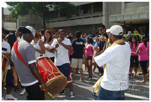 monkey_juice_campus_carnival_2011-026