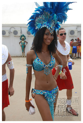 trini_carnival_2011_extras-023