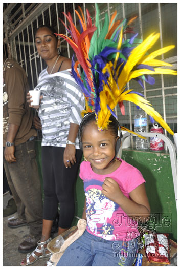 trini_carnival_2011_extras-031