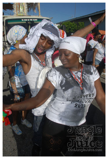whyte_angels_jouvert_2011-068
